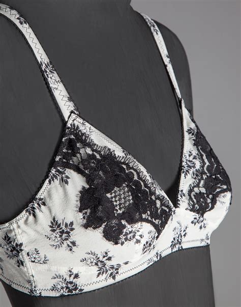 brassiere dolce gabbana|dolce and gabbana lace bra.